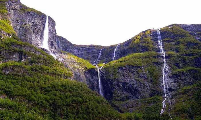 kjelfossen waterfall